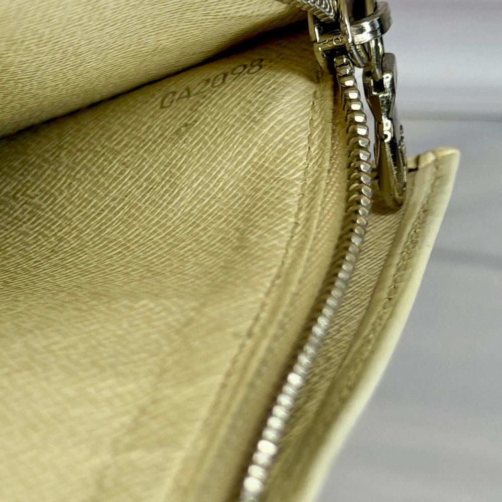 Louis Vuitton Epi Leather Sarah Wallet – Ivory / Cream | Vintage - Picture 16 of 16